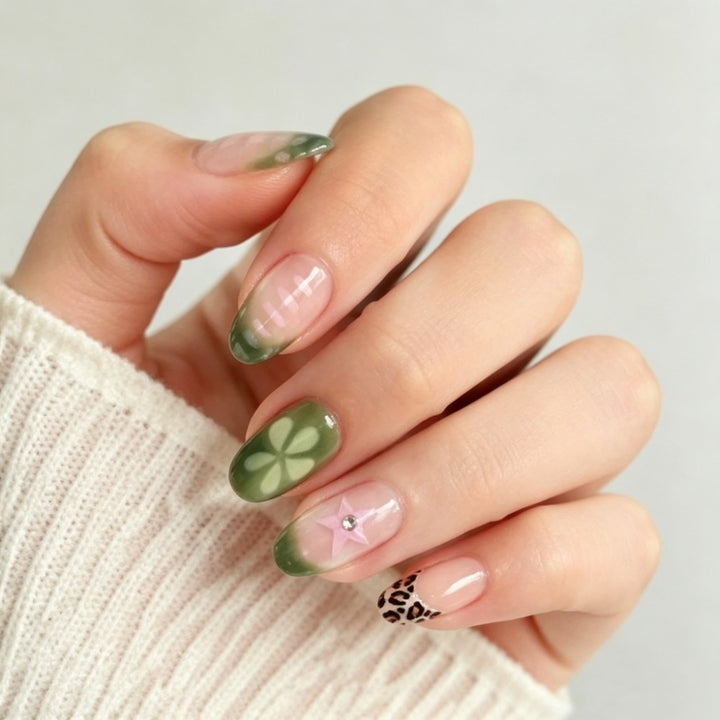 Kunstnägel mit Modernen Geometric Designs Karnz