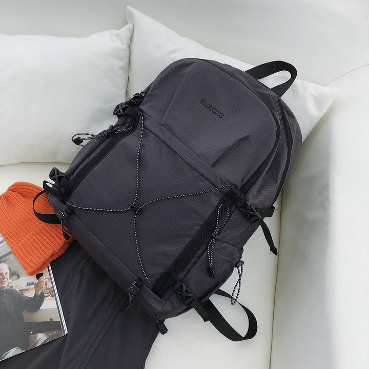 Vielseitiger abenteuerbereiter Rucksack