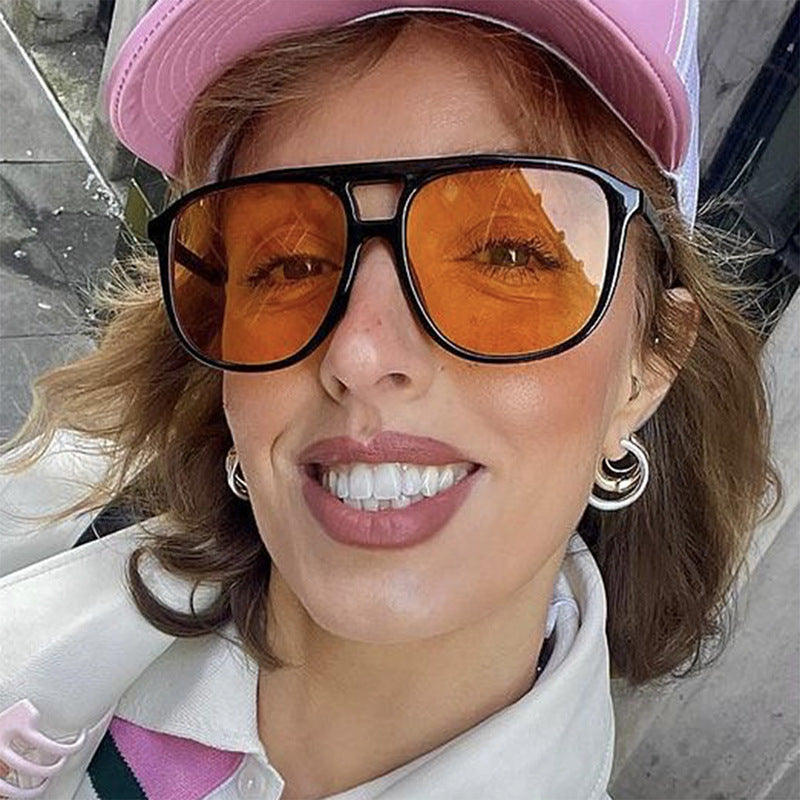 Damen modische Sonnenbrille mit transparentem Rahmen und blauen Gläsern Karnz