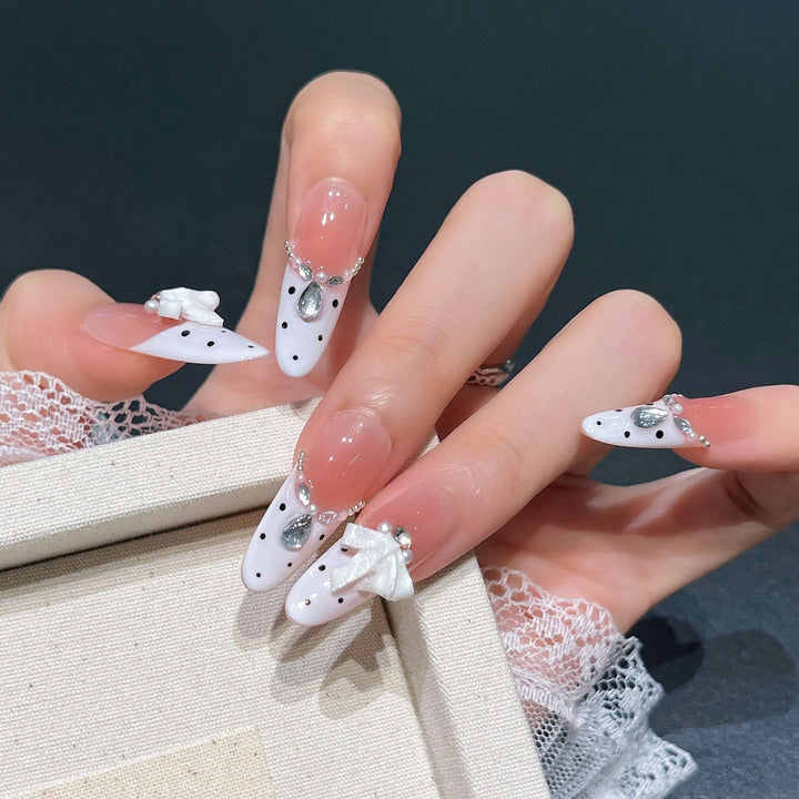 Elegante Press-On Nail Art Karnz