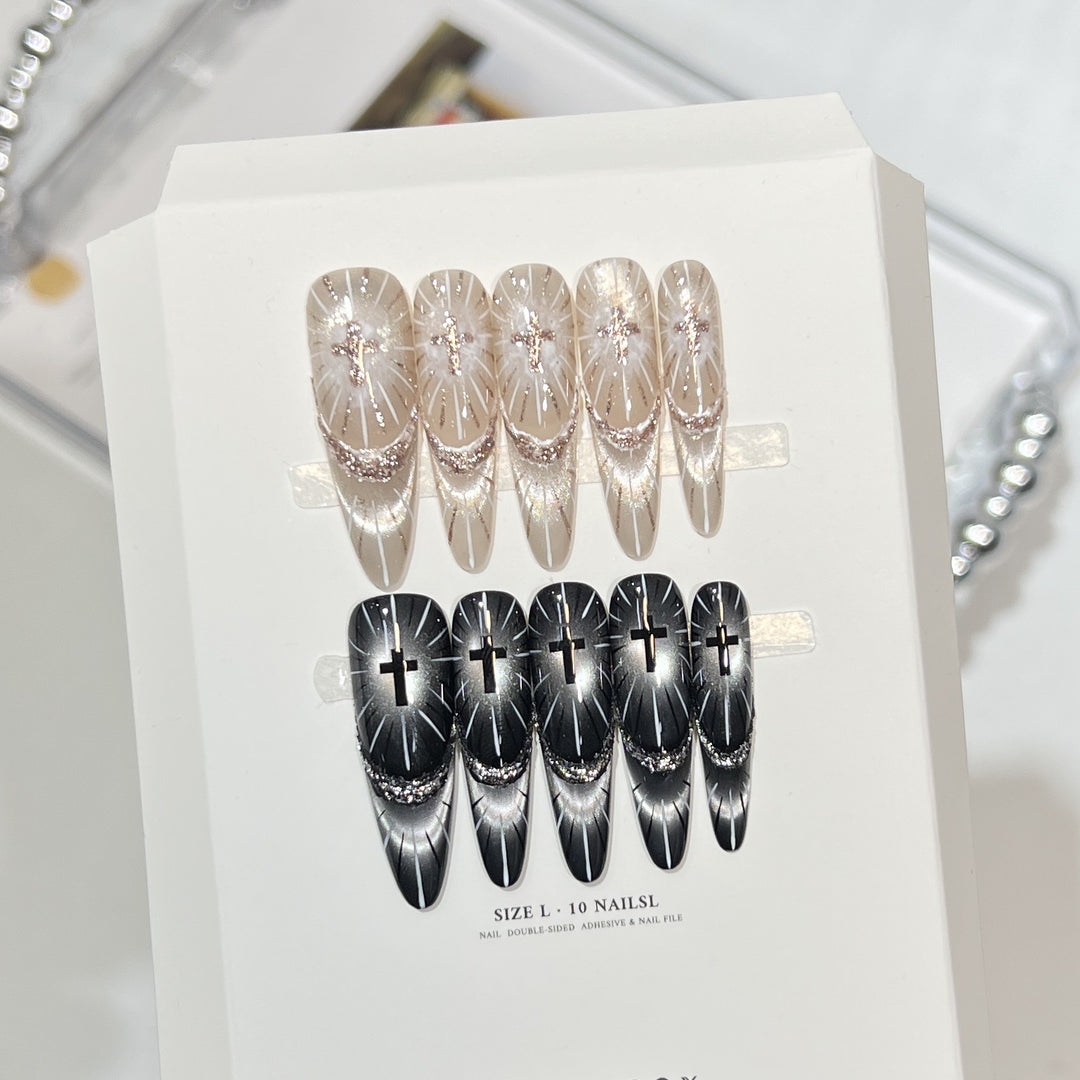 Chic Press-On Nagel Set mit elegantem Strassdesign Karnz