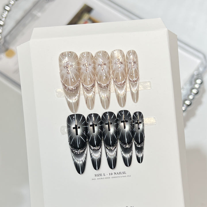 Chic Press-On Nagel Set mit elegantem Strassdesign Karnz