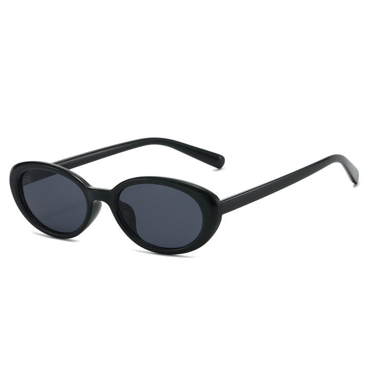 Retro-inspirierte Cat-Eye-Sonnenbrille mit transparenten Fassungen Karnz