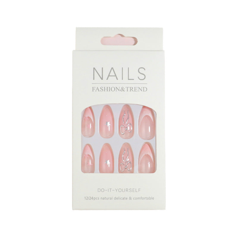 Premium Press-On Nail Set mit dekorativen Akzenten Karnz