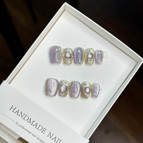 Handgemachtes elegantes Press-On Nagelkunstset