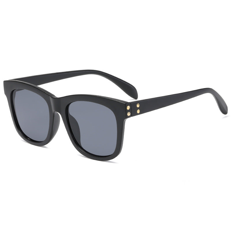 Damen modische Sonnenbrille im zeitgemäßen Design Karnz