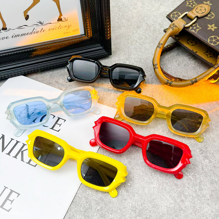 Damen modische Sonnenbrille mit auffälligem Rahmen Karnz