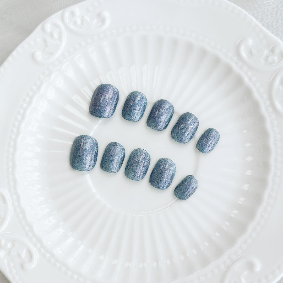 Herz dekoriertes Press-On Nagelset