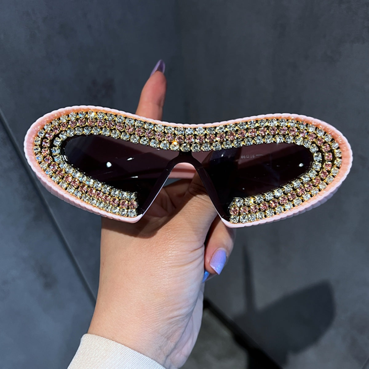 Damen Glamouröse Sonnenbrille mit funkelndem Kristallrahmen Karnz 1780939152