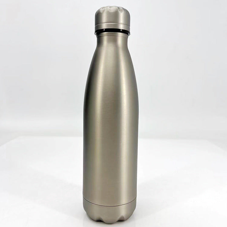 Damen stilvolle Edelstahl Trinkflasche mit rutschfester Silikonhülle Karnz