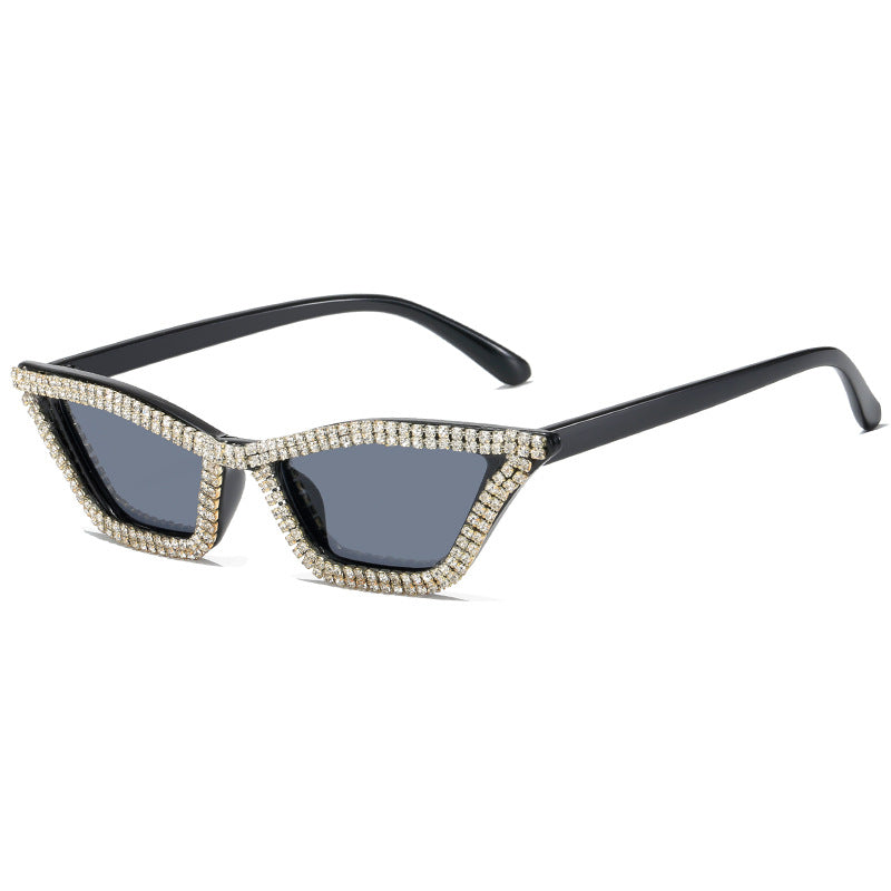 Damen extravagante Cat-Eye Sonnenbrille mit funkelndem Kristallrahmen Karnz