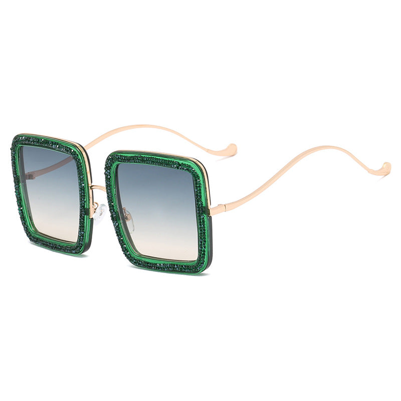 Damen glamouröse Sonnenbrille mit funkelndem Kristallrahmen Karnz