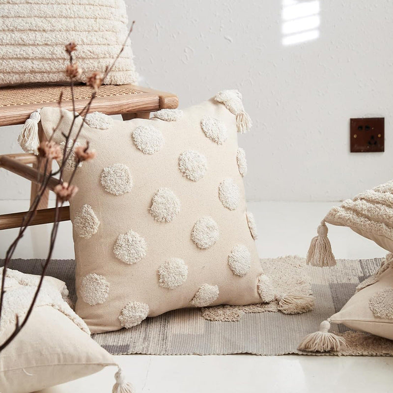 Quadratischer Baumwoll-Leinen Kissenbezug mit 3D‑Pompon‑Tufting und Eckquasten Karnz