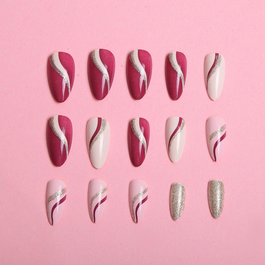 Blumen dekoriertes Press-On Nagelset Karnz