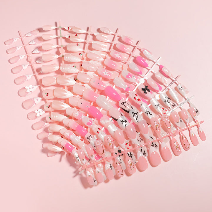 Elegantes florales Akzent Press-On Nagelset Karnz