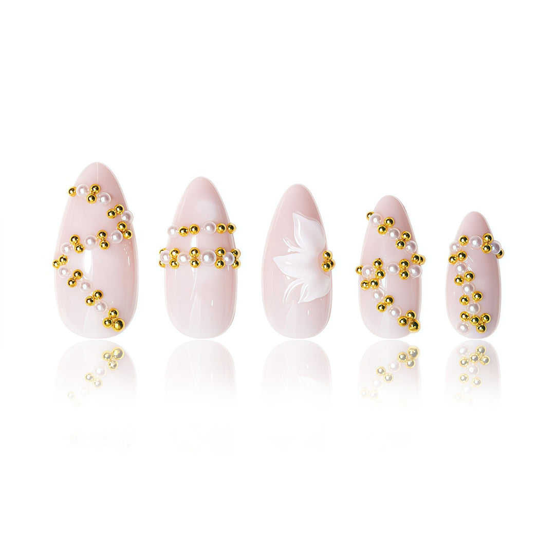 Elegante Blumennagelverbesserungen Karnz
