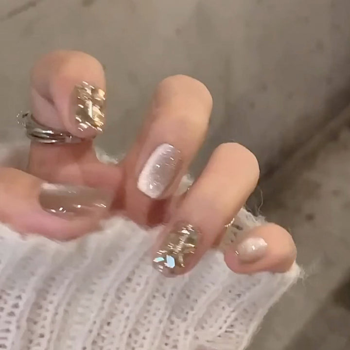 Elegante Nagelkunst Karnz