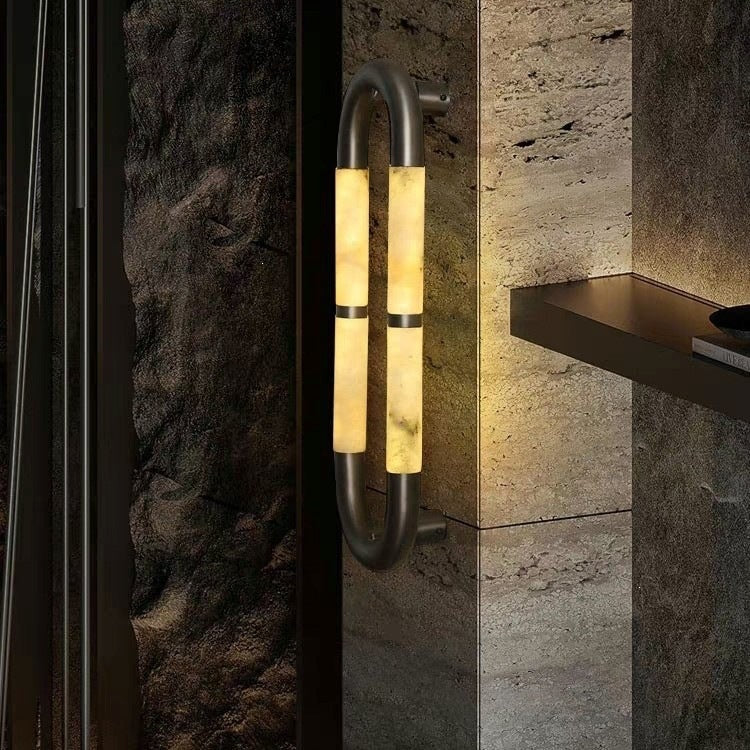 Zeitgenössische Wandlampe mit strukturiertem Design