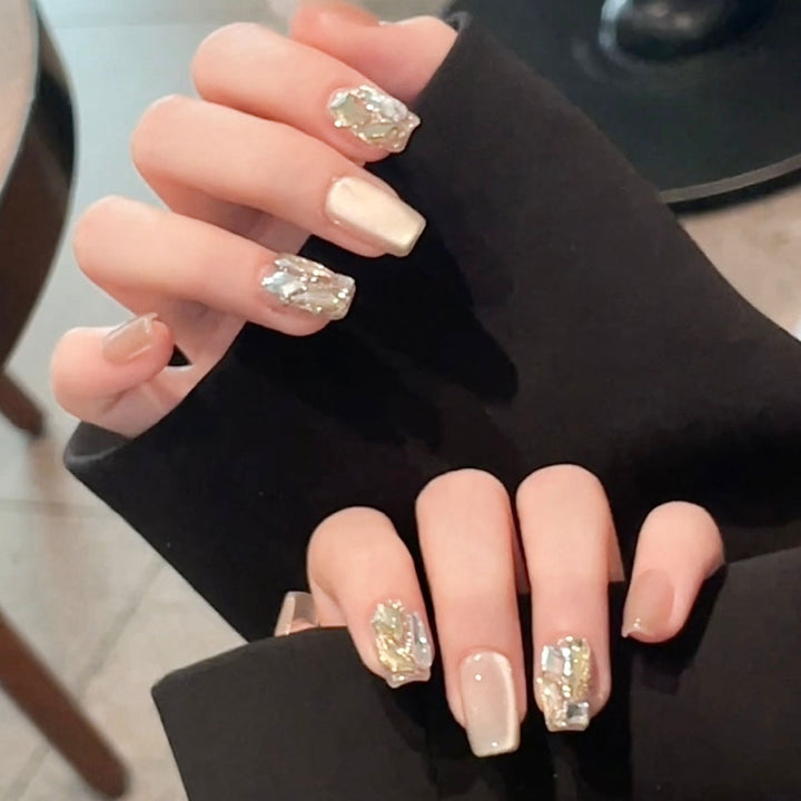 Elegante mit Rhinestone verzierten Press-On Nägel