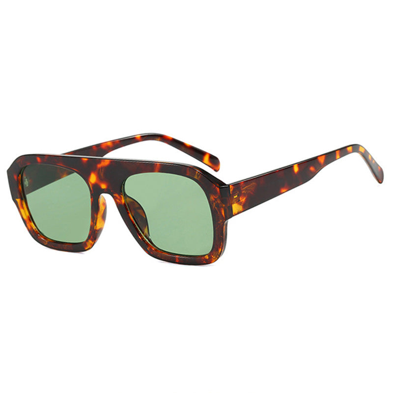 Damen modische Sonnenbrille mit robustem Rahmen und breiten Gläsern Karnz