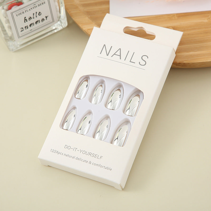 DIY Press-On Nail Set mit Premium-Finish Karnz