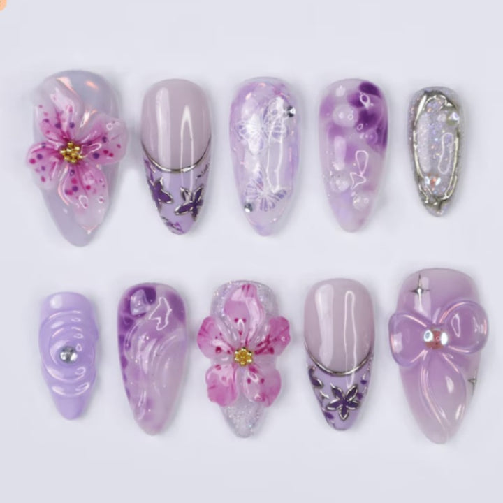 Künstlerische floral-verzierte Press-On Nägel Karnz