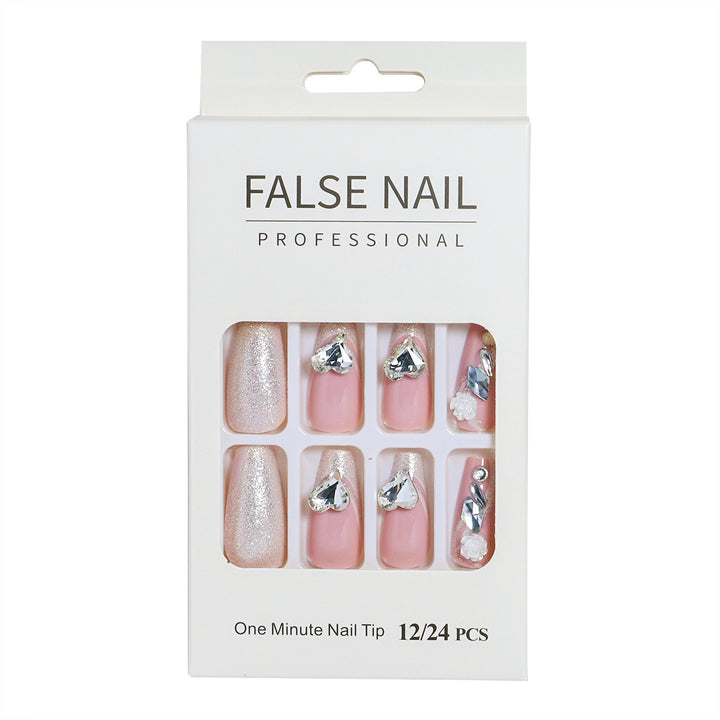 Dekorativer Press-On-Nagelset mit 3D-Akzenten Karnz