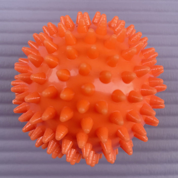 Massageball mit Noppen Karnz