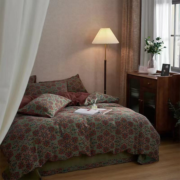 Wendbares Bettwäsche-Garnitur-Set aus Baumwoll-Leinen mit zartem Blumenprint und gesteppter Decke