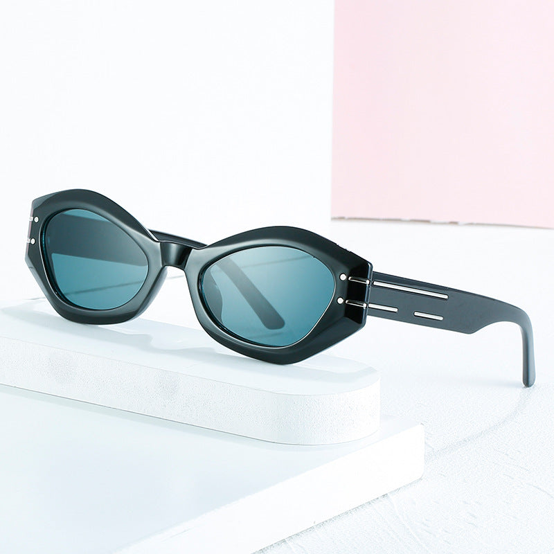 Damen stilvolle Designer-Sonnenbrille mit einzigartiger Rahmenkonstruktion Karnz