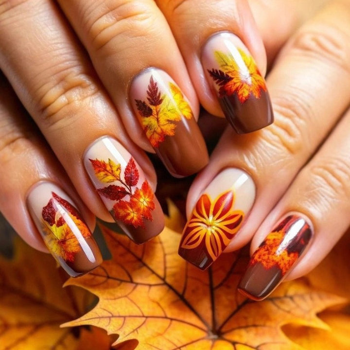 Kunstvolle Nagelverzierungen mit 3D-Motiven Karnz