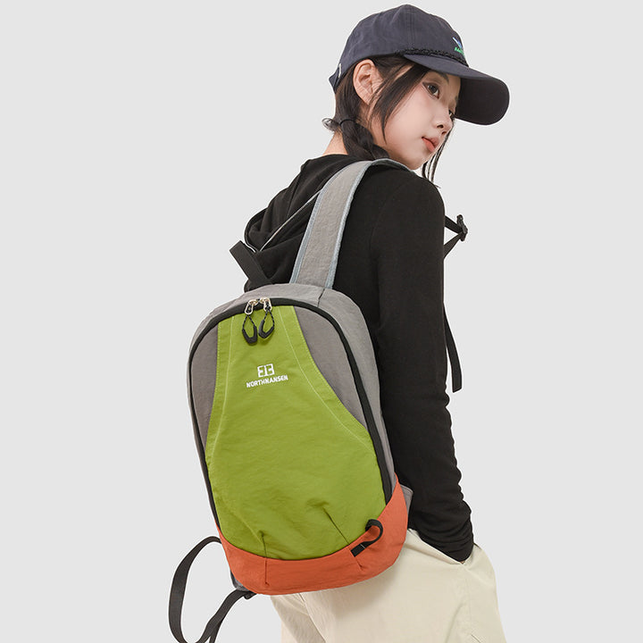 Stylischer leichter Wanderrucksack Karnz