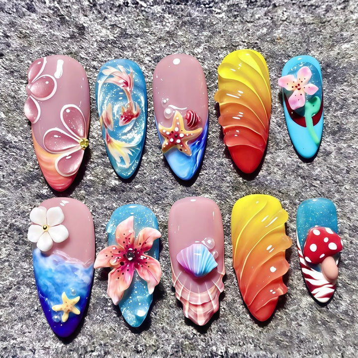 Dekorative Kunstnägel im sommerlichen Design Karnz