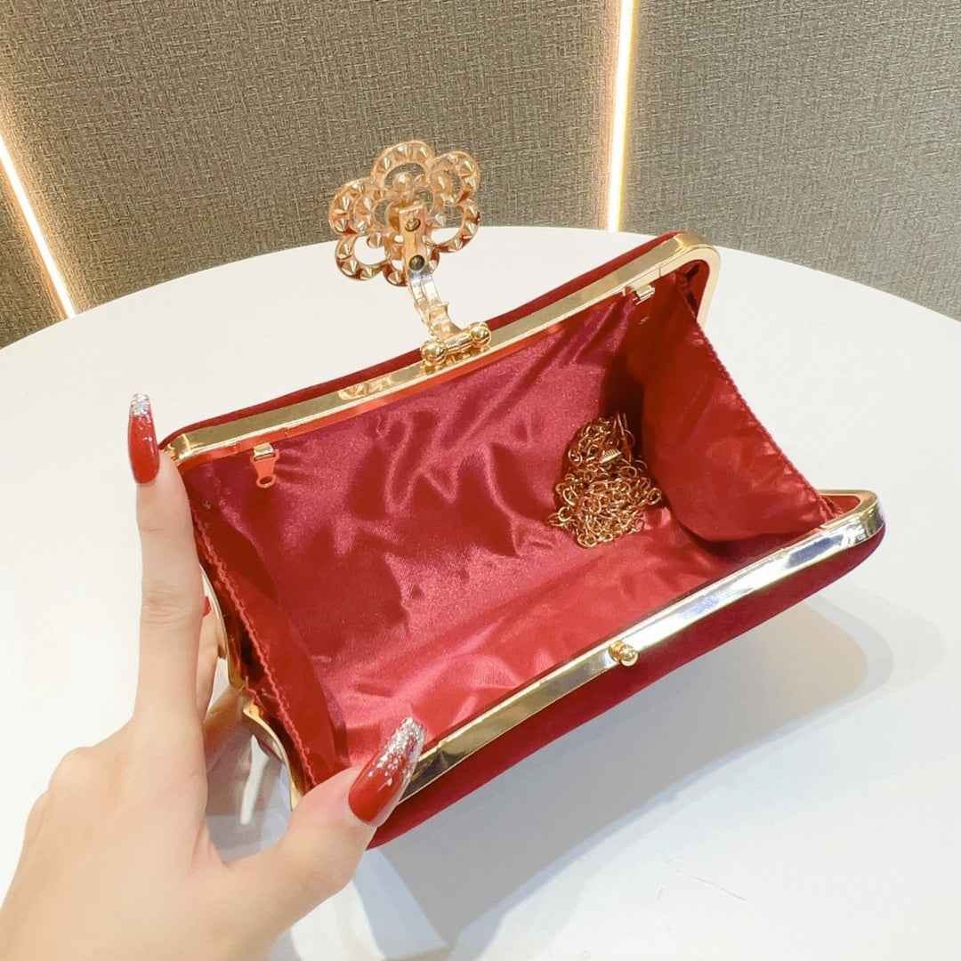 Elegante florale Brosche Abendtasche