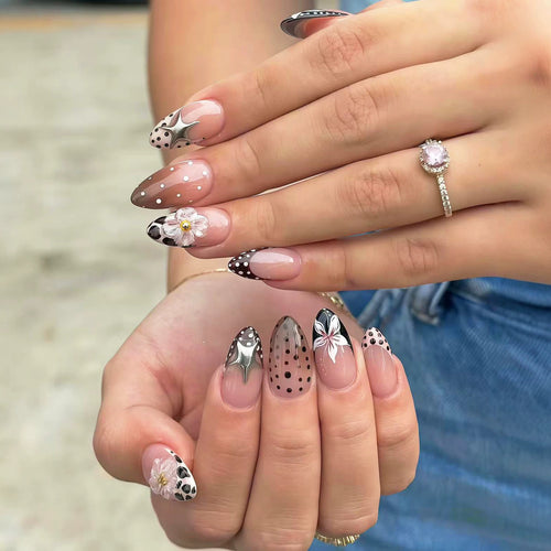 Künstlerisches Press-On Nagelkunst-Set mit einzigartigen Blumen- und Stern-Designs