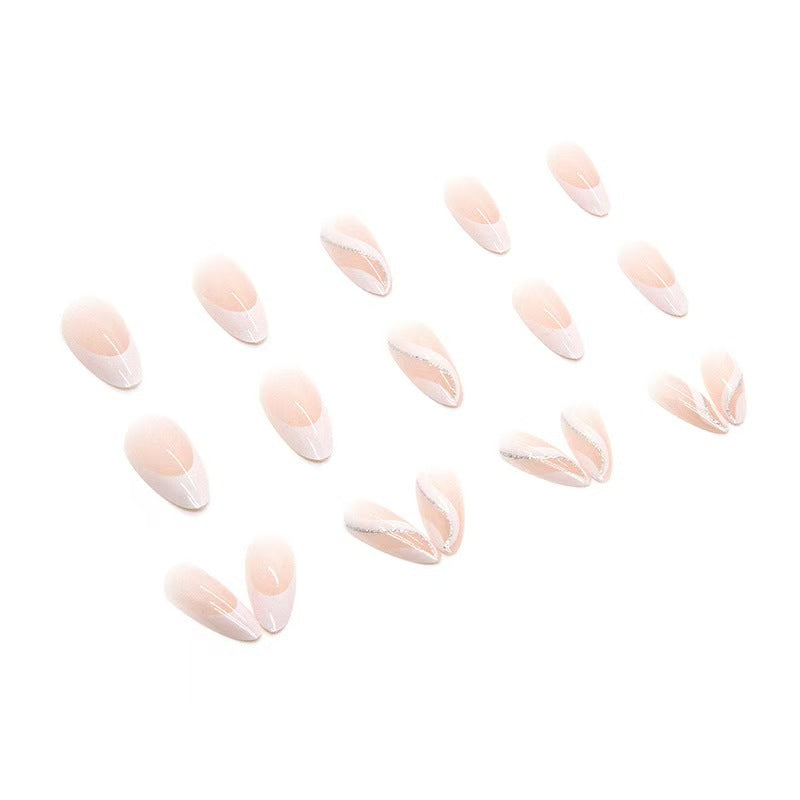 Elegantes Stiletto-Nagelkunst-Set mit Glitzerakzenten Karnz