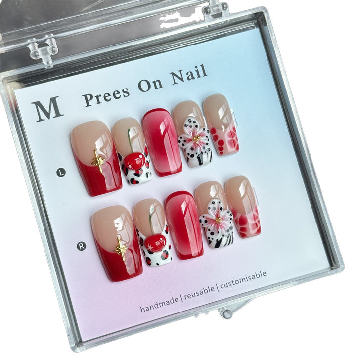 Künstlerisches Presse-Nagelset mit floralem und fruchtigem Design