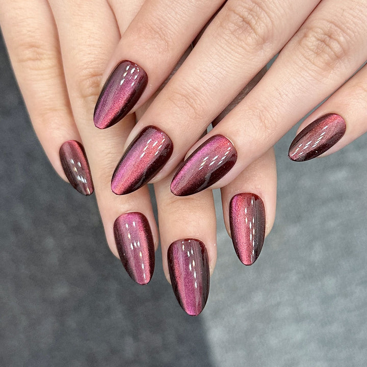 Glänzendes Press-On Nagelkunst Set