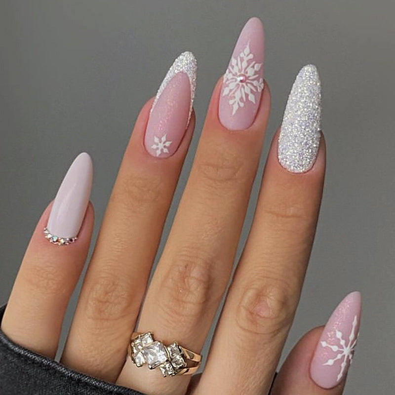 Elegantes Press-On-Nagelset mit Winter-Schneeflocken-Designs Karnz
