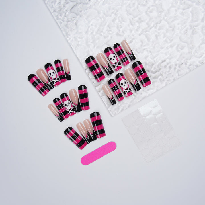 Kreative Nagelkunst-Karnz