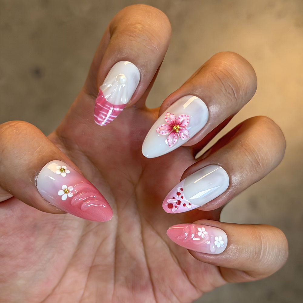 Künstlerisches Floral Press-On Nagelset Karnz