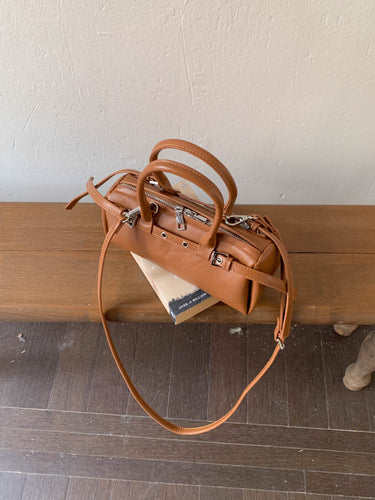 Strukturierte Handtasche