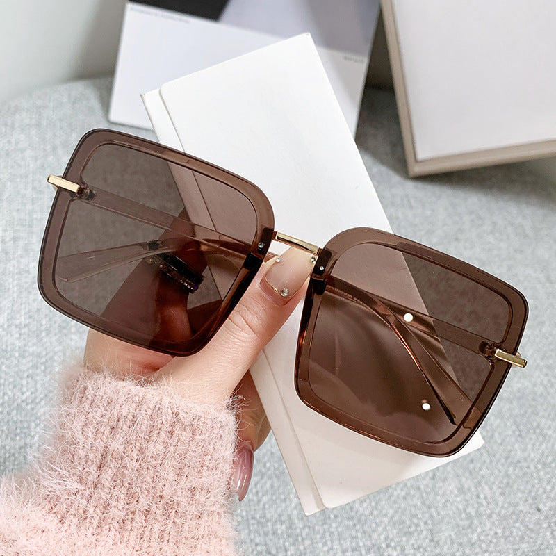 Damen trendige Sonnenbrille im modernen quadratischen Design Karnz