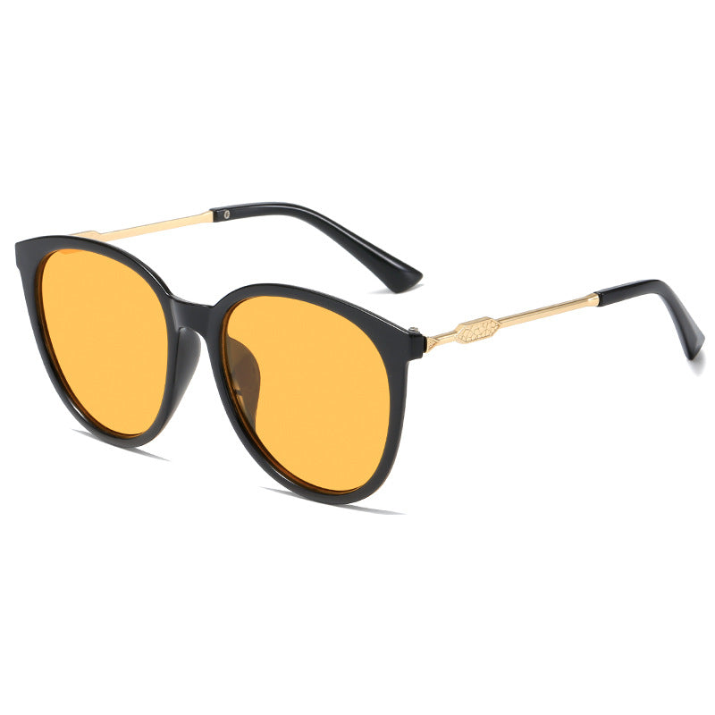 Damen Modische Cat-Eye Sonnenbrille mit verspiegelten Gläsern Karnz