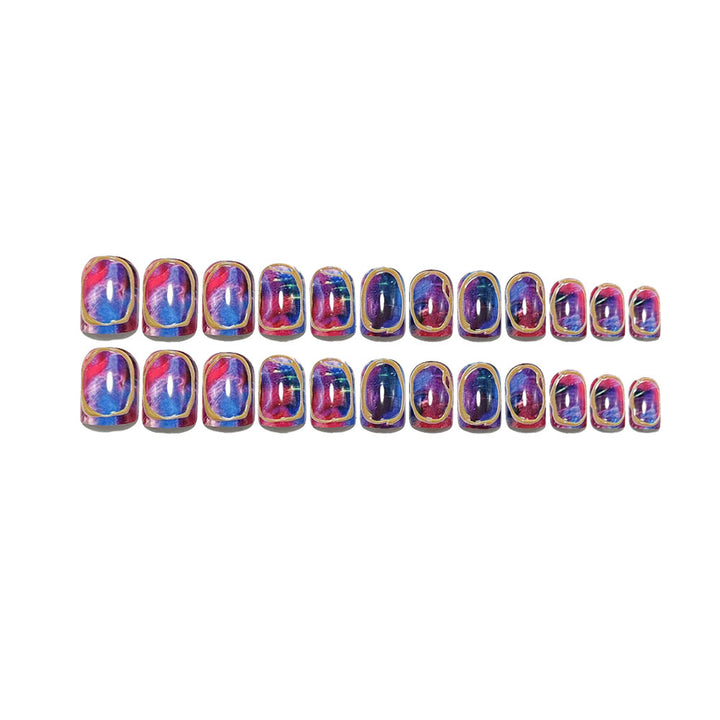 Kreatives Nageldesign im Gemälde-Stil Karnz