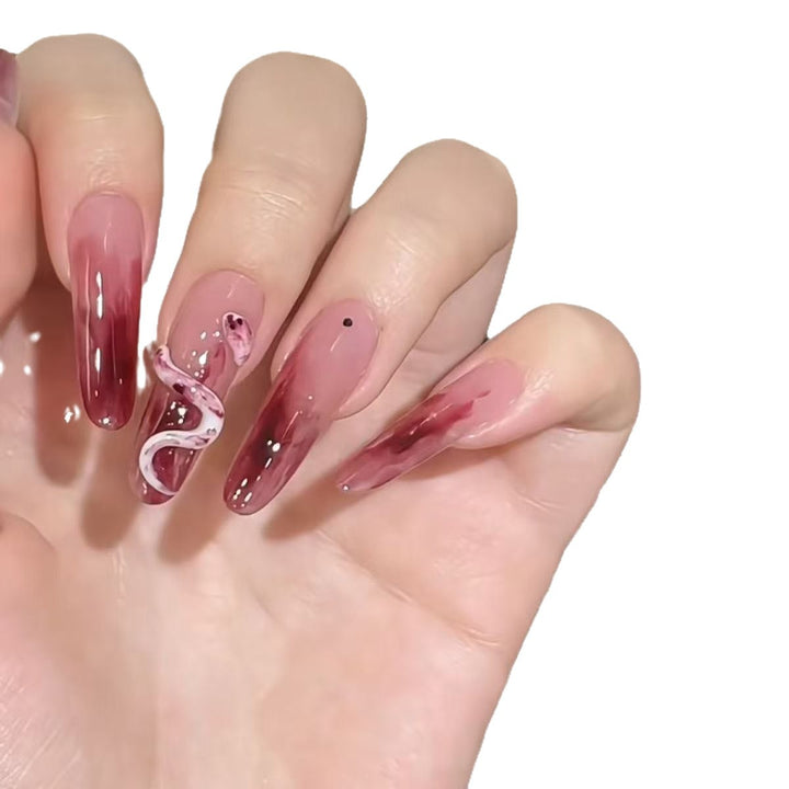 Künstlerische lange Stiletto-Nagelerweiterungen