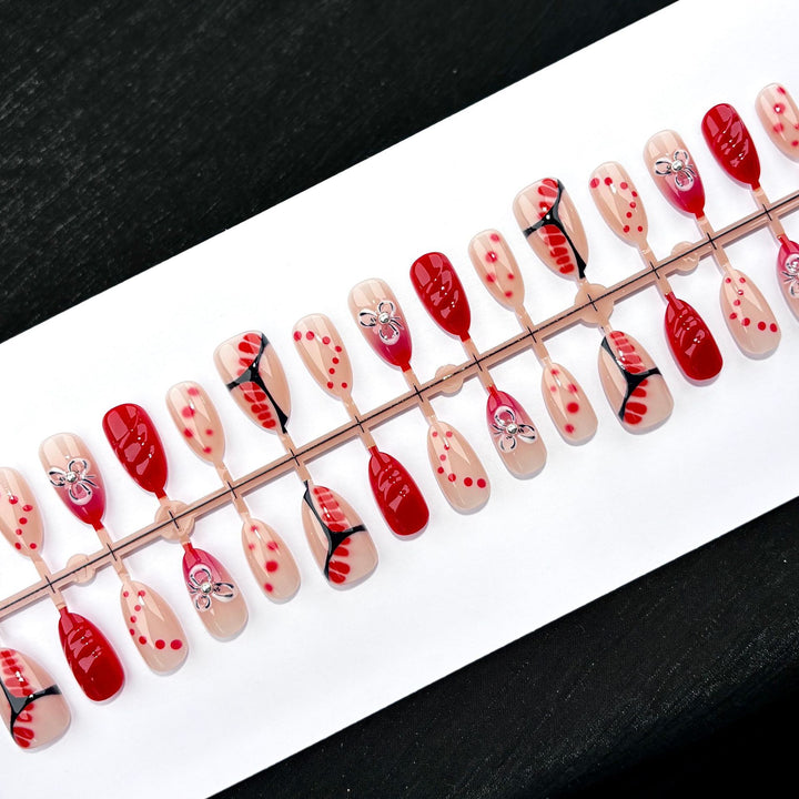 Elegante Polka Dot und Spitzen Press-On Nagel Set