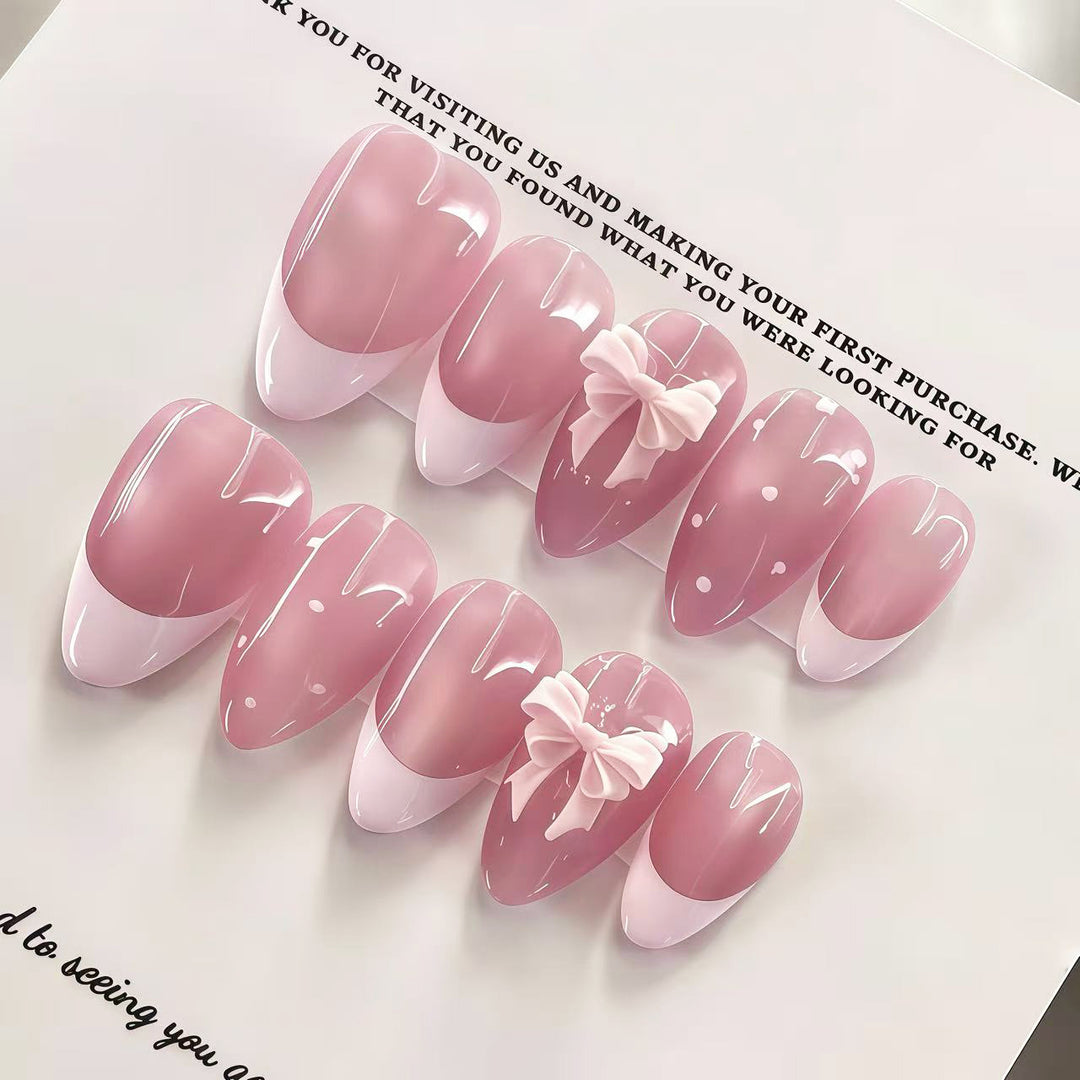 Elegantes Florales Nagelkunst Press-On Set
