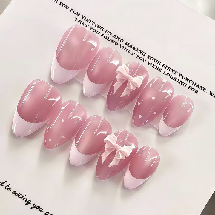 Elegantes Florales Nagelkunst Press-On Set