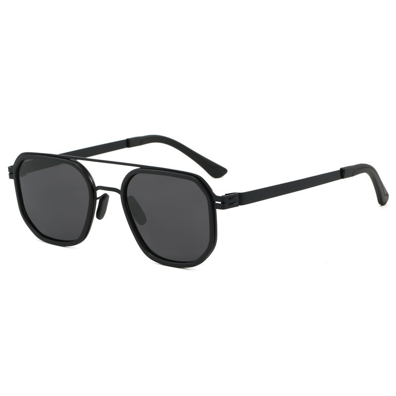 Damen modische Sonnenbrille im modernen stilvollen Design Karnz